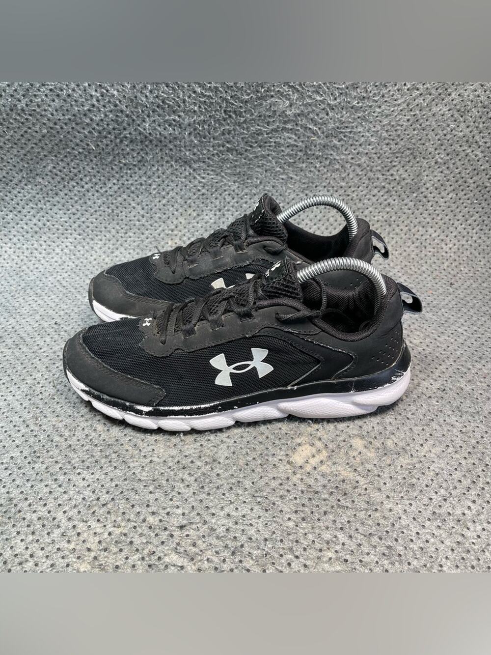 Under Armour Charged Assert Black Running Shoes Size 8.5 Women’s 7 Men’s